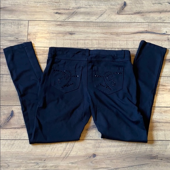 Woman’s black pants. - Picture 2 of 2